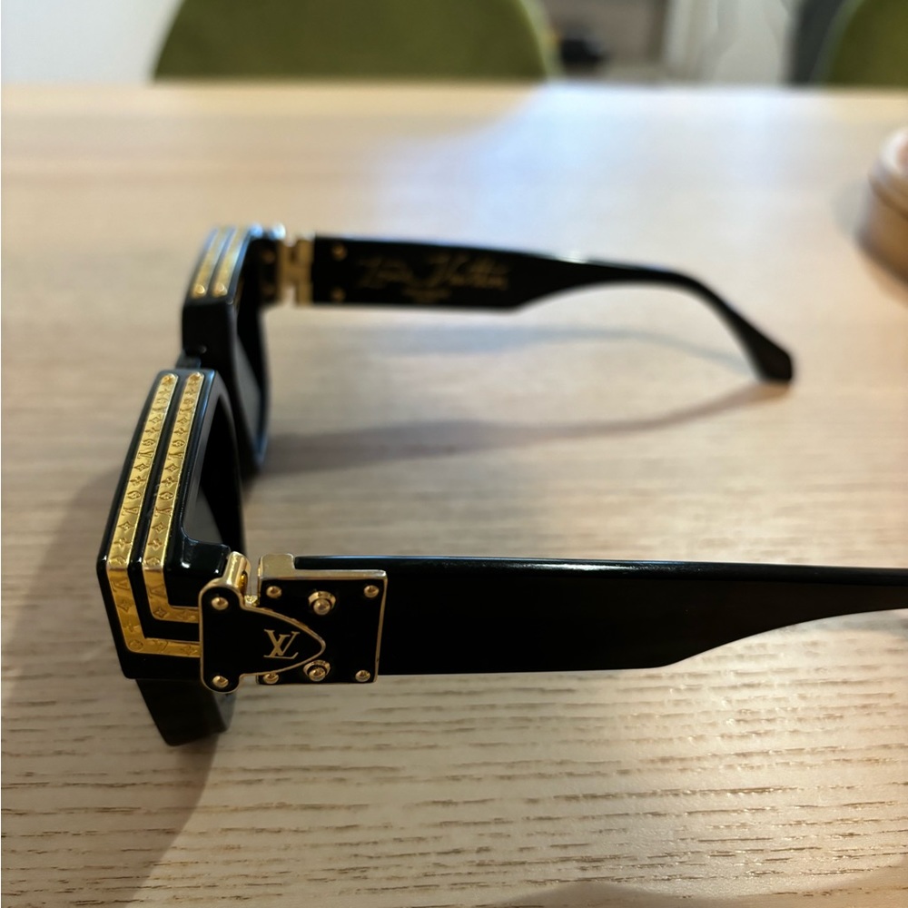 2018 Louis Vuitton, sunglasses - Picture 7 of 12